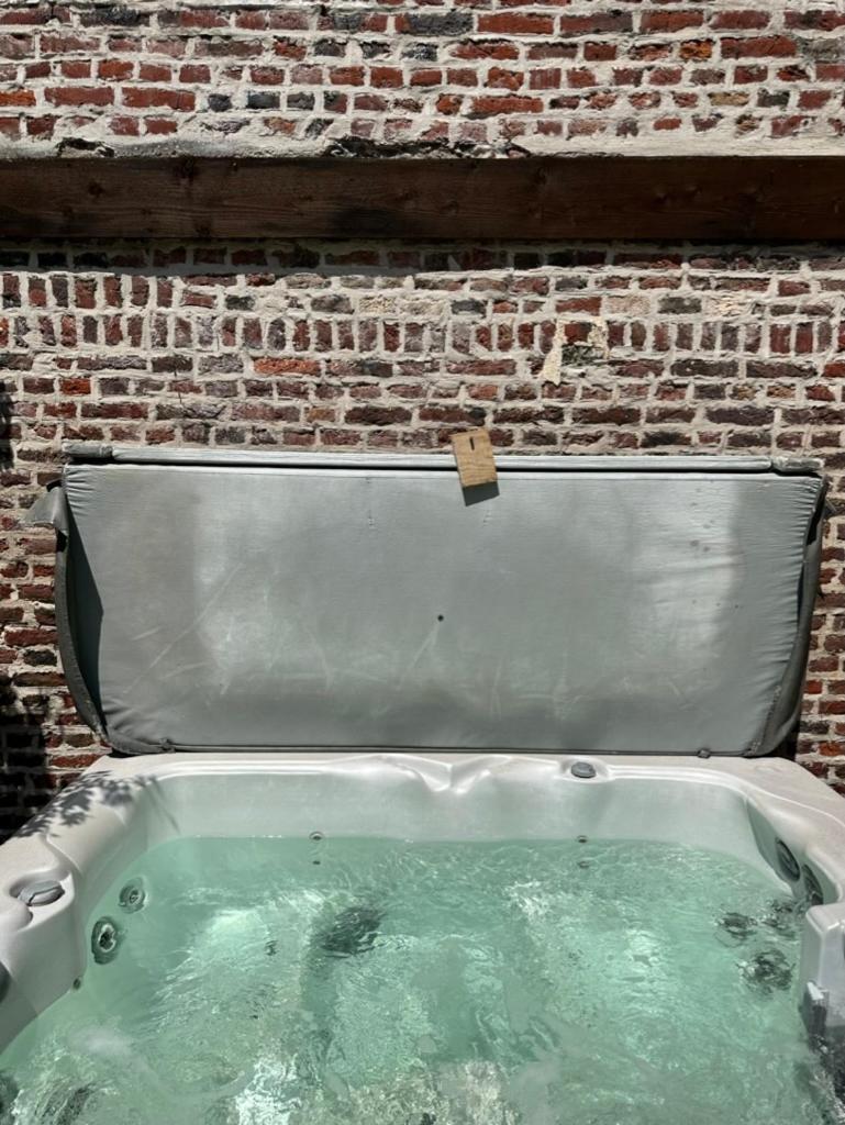 Studio Independant Et Calme Avec Jacuzzi A Lille Exterior photo