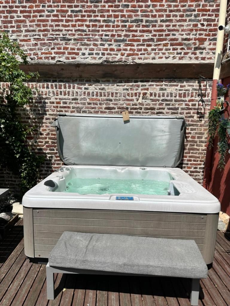 Studio Independant Et Calme Avec Jacuzzi A Lille Exterior photo